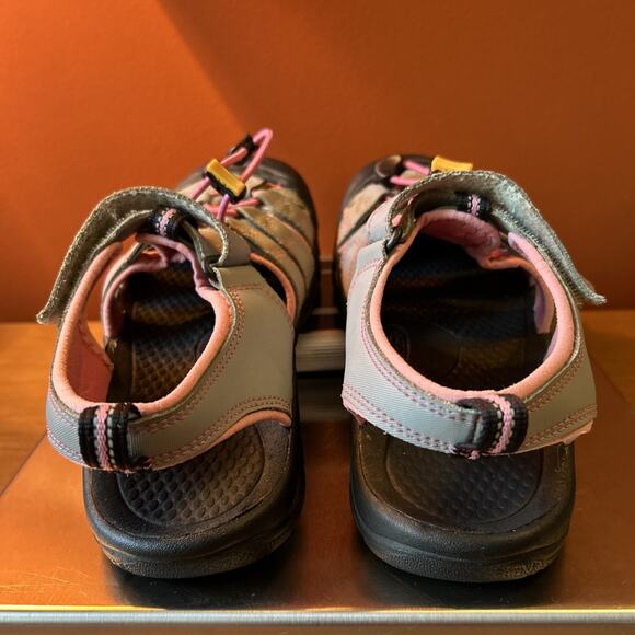 Keen Water Shoes - Pink & Gray - Girls Size 5 - Hiking Sport Sandals EUC - Picture 6 of 10